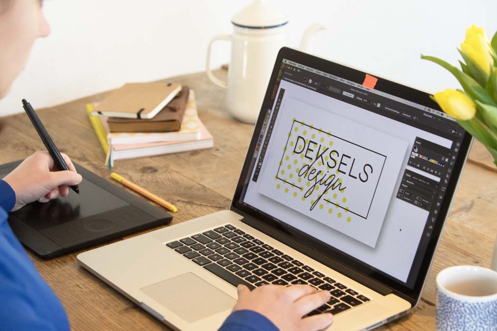 ik-zoek-een-grafisch-ontwerp-ontwerper-vormgeving-design-hollands-kroon-schagen-voor-mijn-logo-website